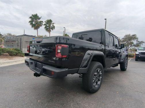 2026 Jeep Gladiator Sahara 4x4
