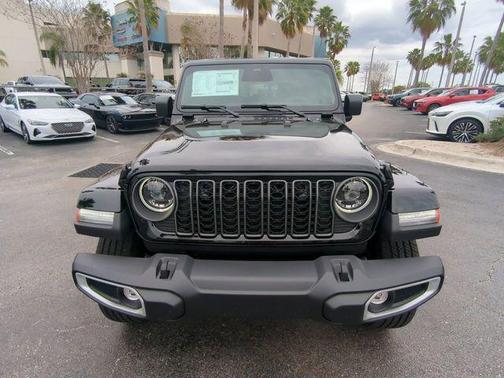 2026 Jeep Gladiator Sahara 4x4