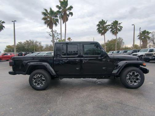 2026 Jeep Gladiator Sahara 4x4