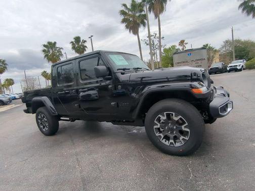 2026 Jeep Gladiator Sahara 4x4