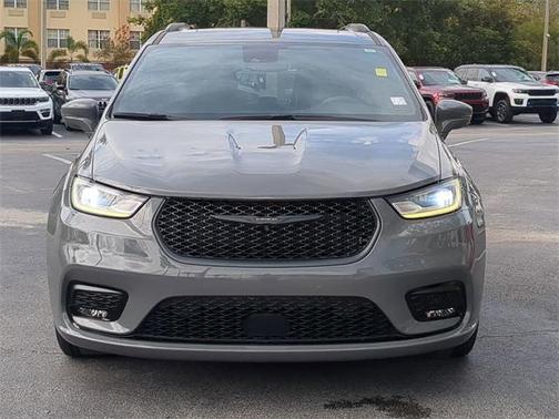 2021 Chrysler Pacifica Touring L