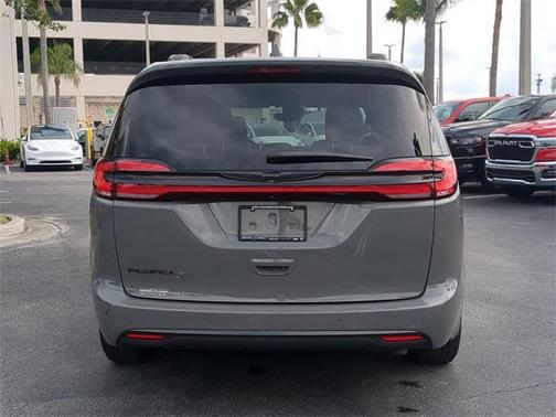 2021 Chrysler Pacifica Touring L