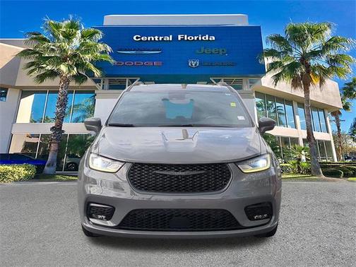 2021 Chrysler Pacifica Touring L