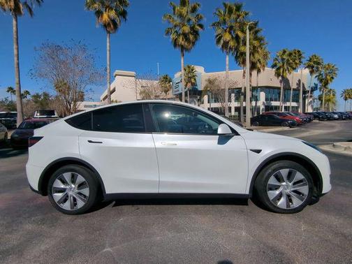 2023 Tesla Model Y Long Range Dual Motor All-Wheel Drive