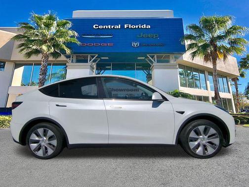 2023 Tesla Model Y Long Range Dual Motor All-Wheel Drive