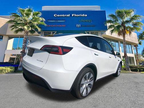 2023 Tesla Model Y Long Range Dual Motor All-Wheel Drive