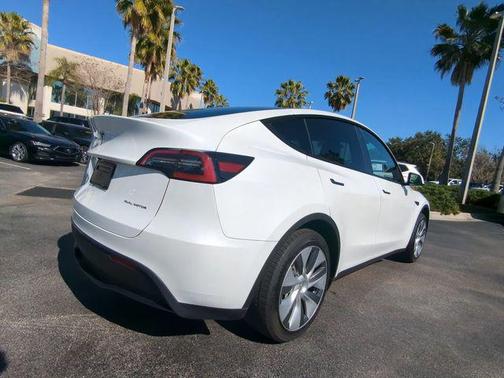 2023 Tesla Model Y Long Range Dual Motor All-Wheel Drive