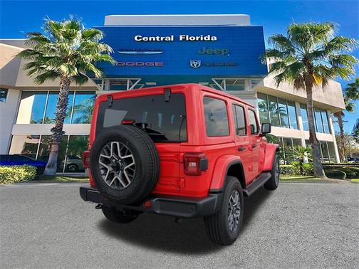 2025 Jeep Wrangler 4-Door Sahara 4x4