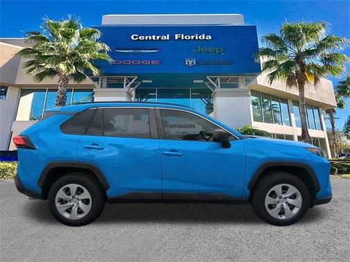 2020 Toyota RAV4 LE