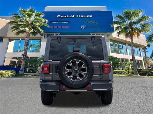 2025 Jeep Wrangler 4-Door Sahara 4x4