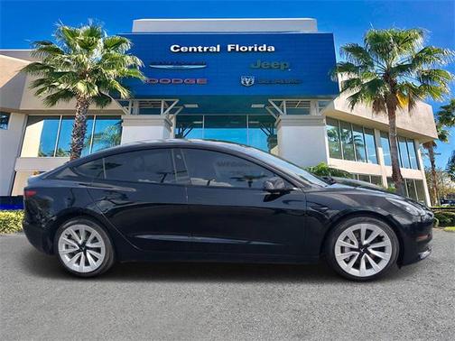 2022 Tesla Model 3 Standard Range