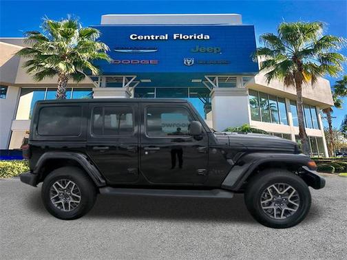 2025 Jeep Wrangler 4-Door Sahara 4x4
