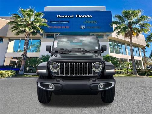2025 Jeep Wrangler 4-Door Sahara 4x4