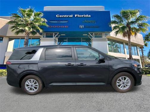 2024 Kia Carnival LX