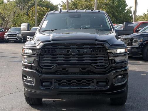 2025 RAM 2500 Big Horn Crew Cab 4x4 6'4' Box
