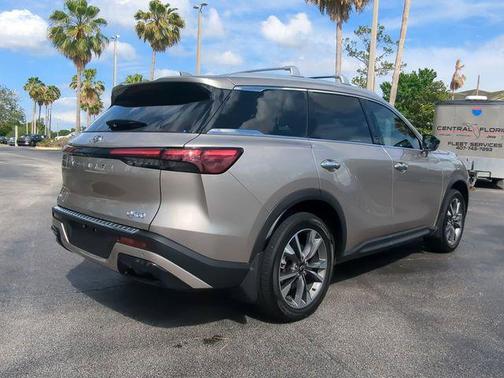 Titanium 2025 INFINITI QX60 Luxe