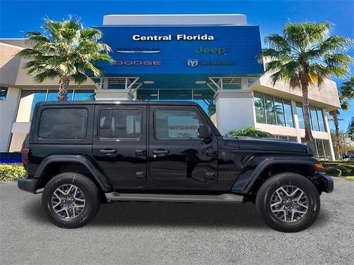 2025 Jeep Wrangler 4-Door Sahara 4x4