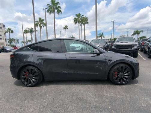 2024 Tesla Model Y Performance Dual Motor All-Wheel Drive