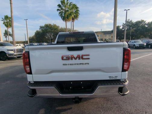 2023 GMC Sierra 1500 SLE
