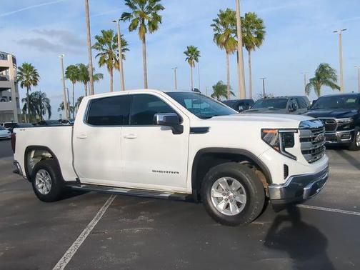 2023 GMC Sierra 1500 SLE
