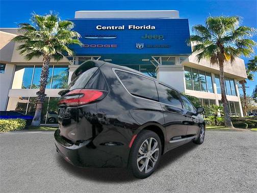 2026 Chrysler Pacifica L