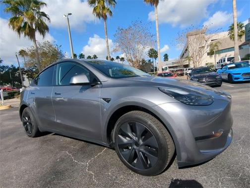 2025 Tesla Model Y Long Range Dual Motor Rear-Wheel Drive