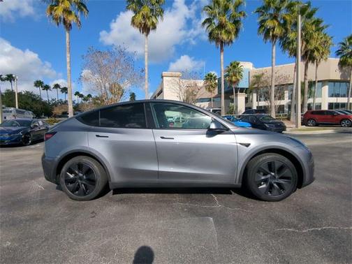 2025 Tesla Model Y Long Range Dual Motor Rear-Wheel Drive