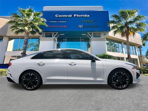 2024 Kia K5 GT-Line