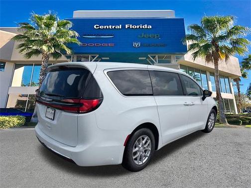 2026 Chrysler Pacifica L