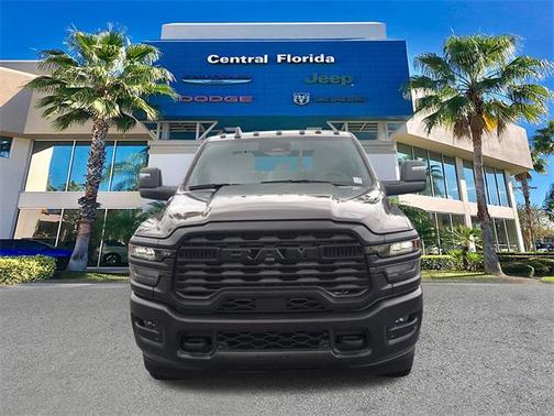 2025 RAM 2500 Tradesman Crew Cab 4x4 6'4' Box