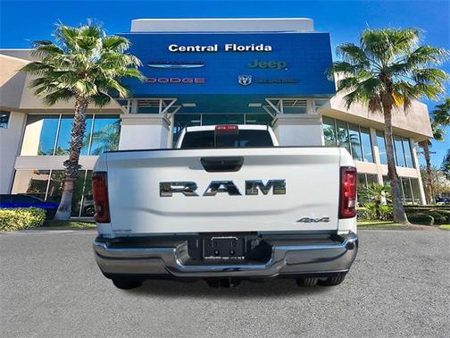 2026 RAM 3500 Tradesman Crew Cab 4x4 8' Box