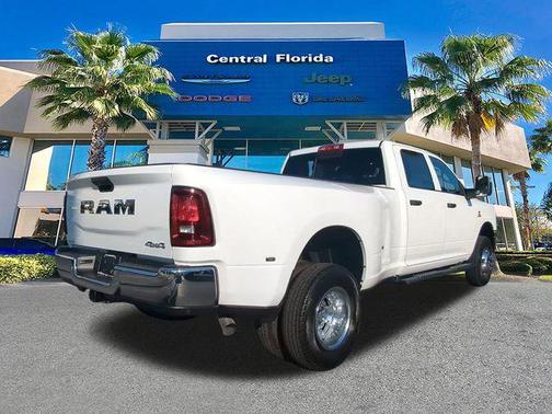 2026 RAM 3500 Tradesman Crew Cab 4x4 8' Box