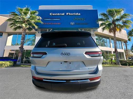 2025 Jeep Grand Cherokee L Laredo