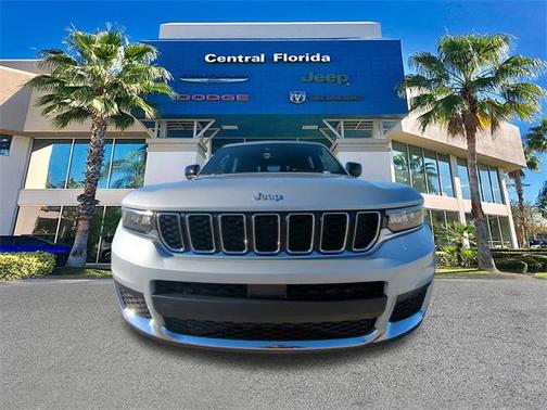 2025 Jeep Grand Cherokee L Laredo