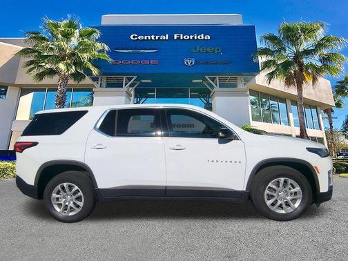 2023 Chevrolet Traverse LS