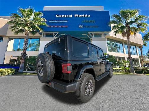 2026 Jeep Wrangler 4-Door Sahara 4x4