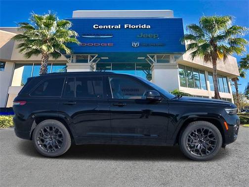 2025 Jeep Grand Cherokee Summit
