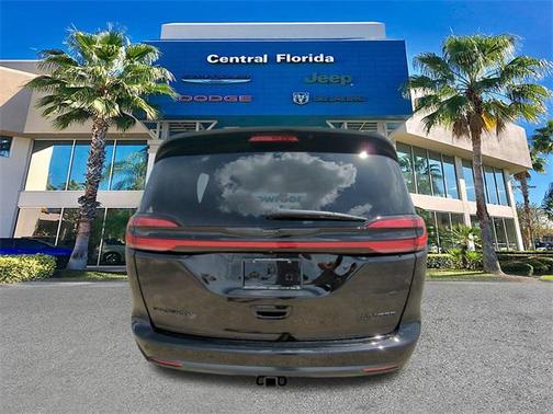 2026 Chrysler Pacifica Limited