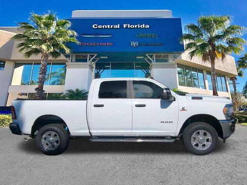 Bright White Clearcoat 2024 RAM 2500 Big Horn Crew Cab 4x4 6'4' Box