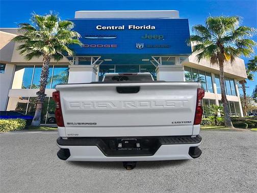 2024 Chevrolet Silverado 1500 Custom