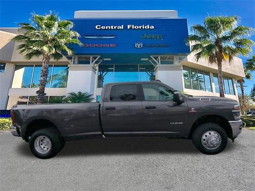 2026 RAM 3500 Big Horn Crew Cab 4x4 8' Box