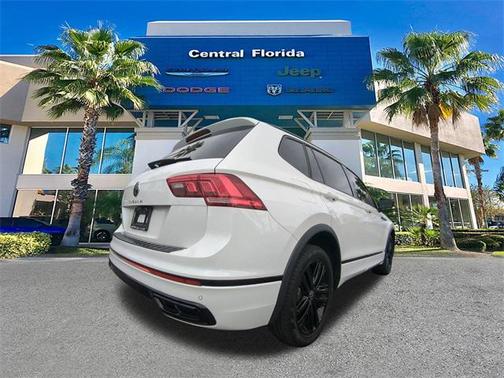 2022 Volkswagen Tiguan 2.0T SE R-Line Black