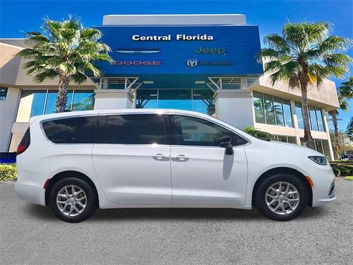 2026 Chrysler Pacifica L