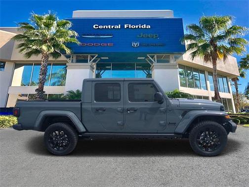 2025 Jeep Gladiator Nighthawk