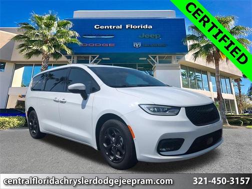 2023 Chrysler Pacifica Hybrid Touring L