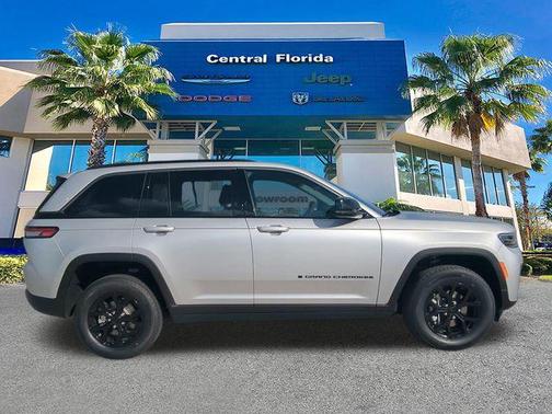 2026 Jeep Grand Cherokee Altitude