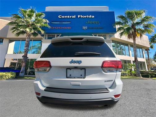 2022 Jeep Grand Cherokee Laredo