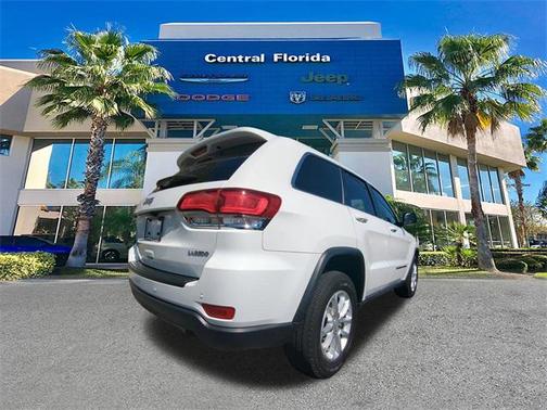 2022 Jeep Grand Cherokee Laredo