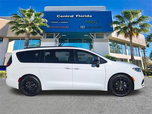 2026 Chrysler Pacifica Limited