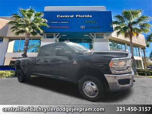 2024 RAM 3500 Tradesman Crew Cab 4x4 8' Box